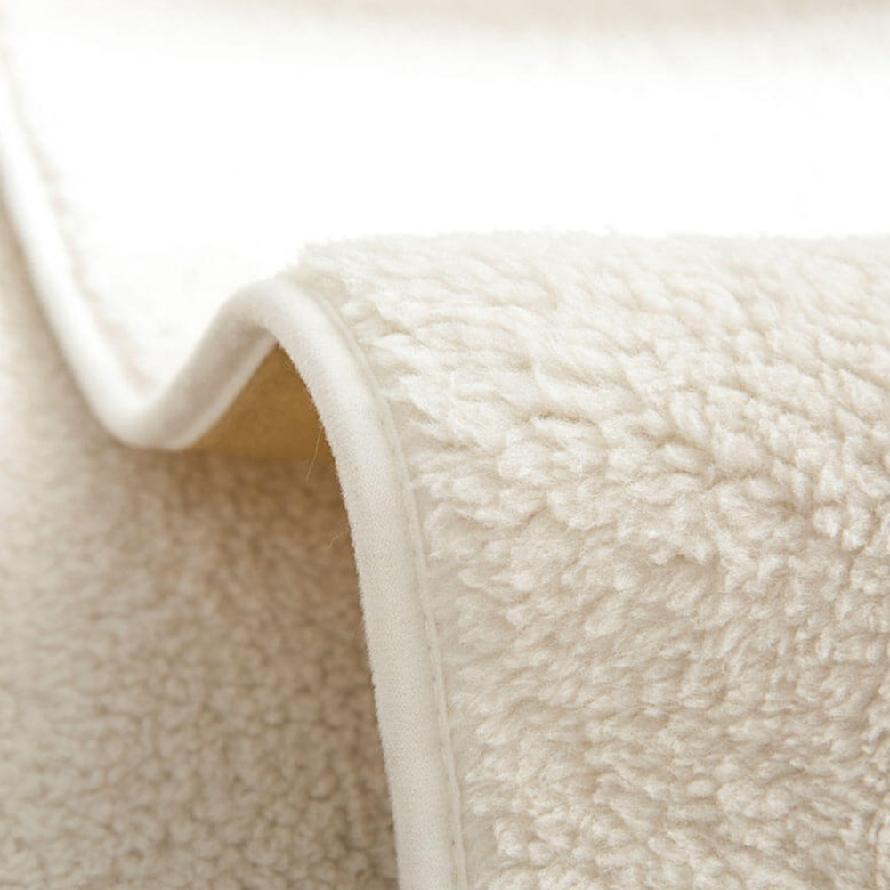 Housse de Canapé en Polaire Adaptée aux Animaux | Élégante, Anti-Taches