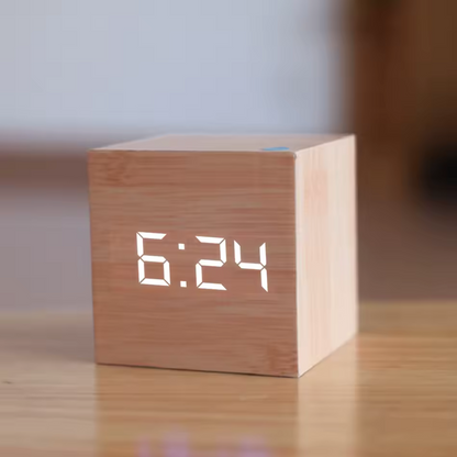 Mini Réveil de Bureau LED Cube | Compact à Luminosité Automatique