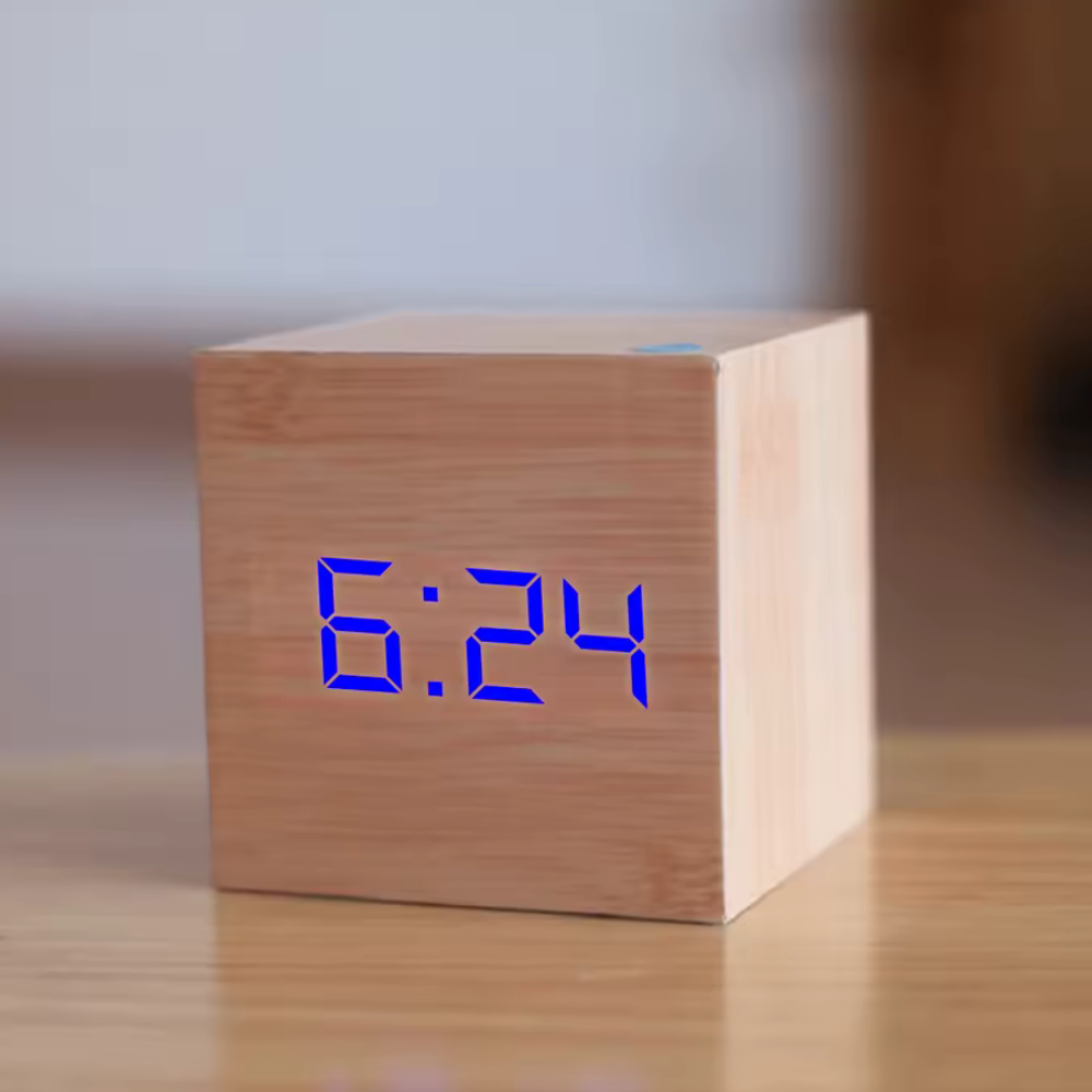 Mini Réveil de Bureau LED Cube | Compact à Luminosité Automatique