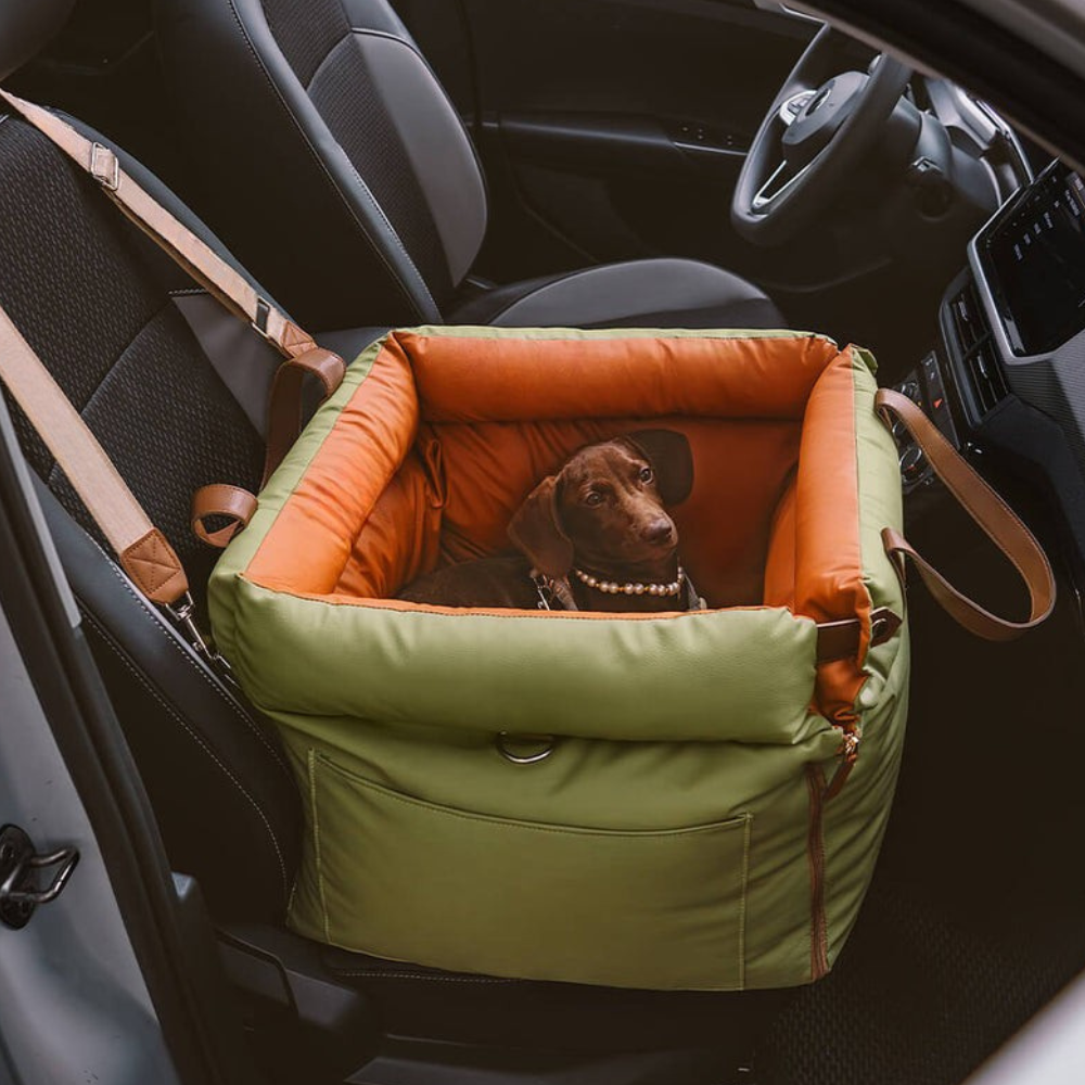 Siège Auto pour Animaux en Similicuir | Voyage Sûr et Élégant