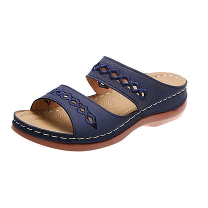 Claquette orthopédique femme à design ajouré