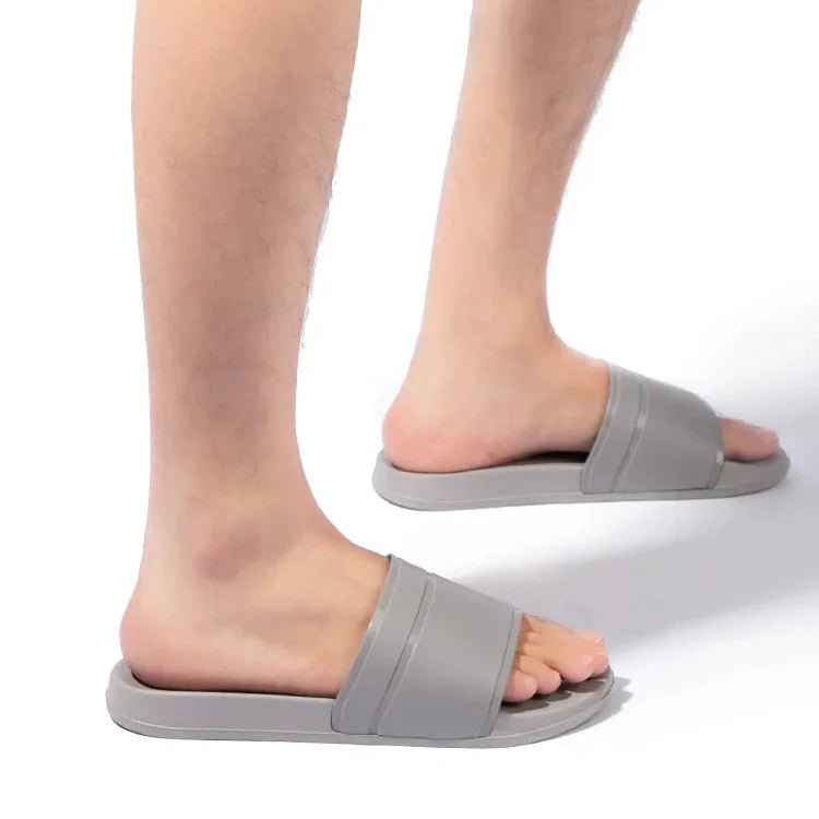 Claquette orthopédique homme minimaliste et flexible