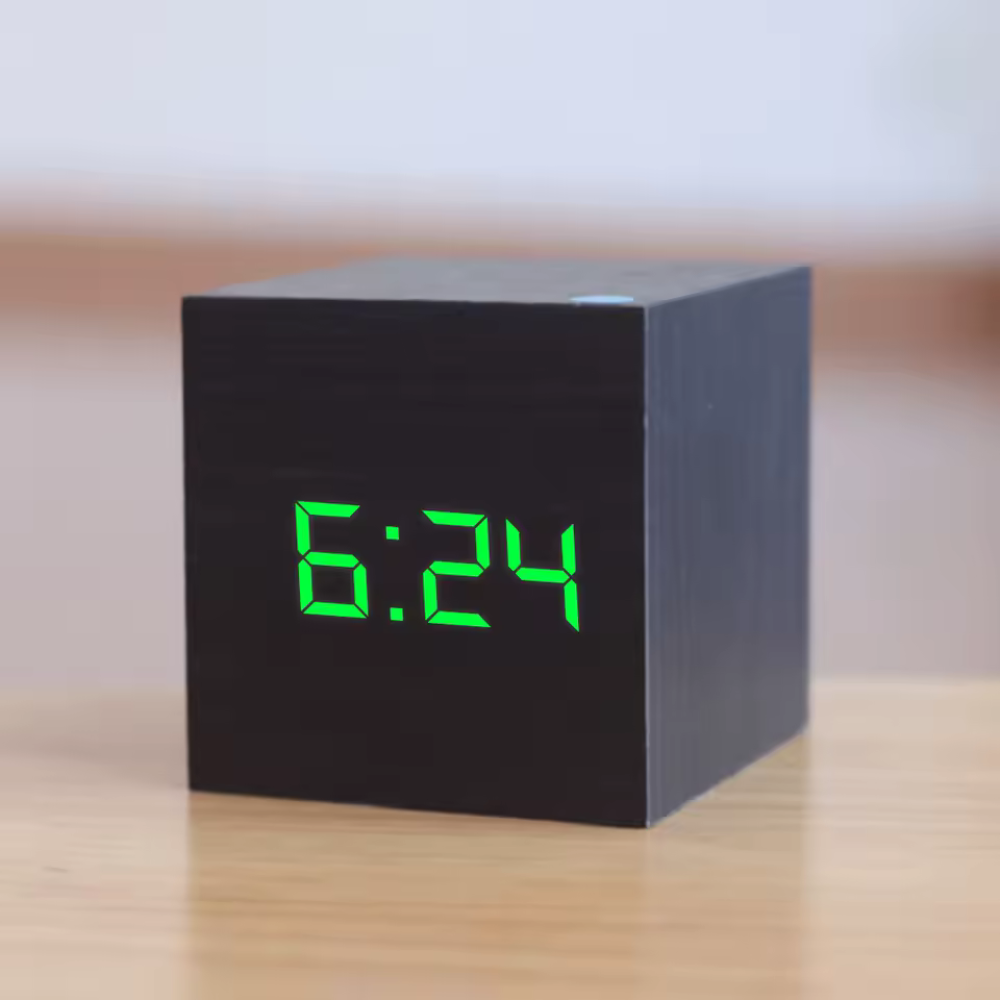 Mini Réveil de Bureau LED Cube | Compact à Luminosité Automatique