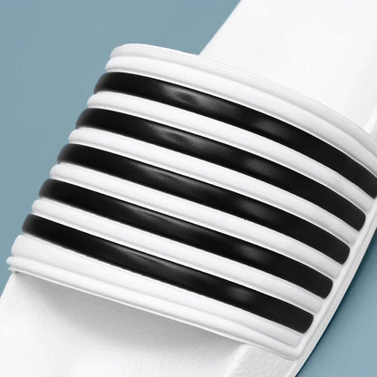 Claquette orthopédique homme style sportif à bandes